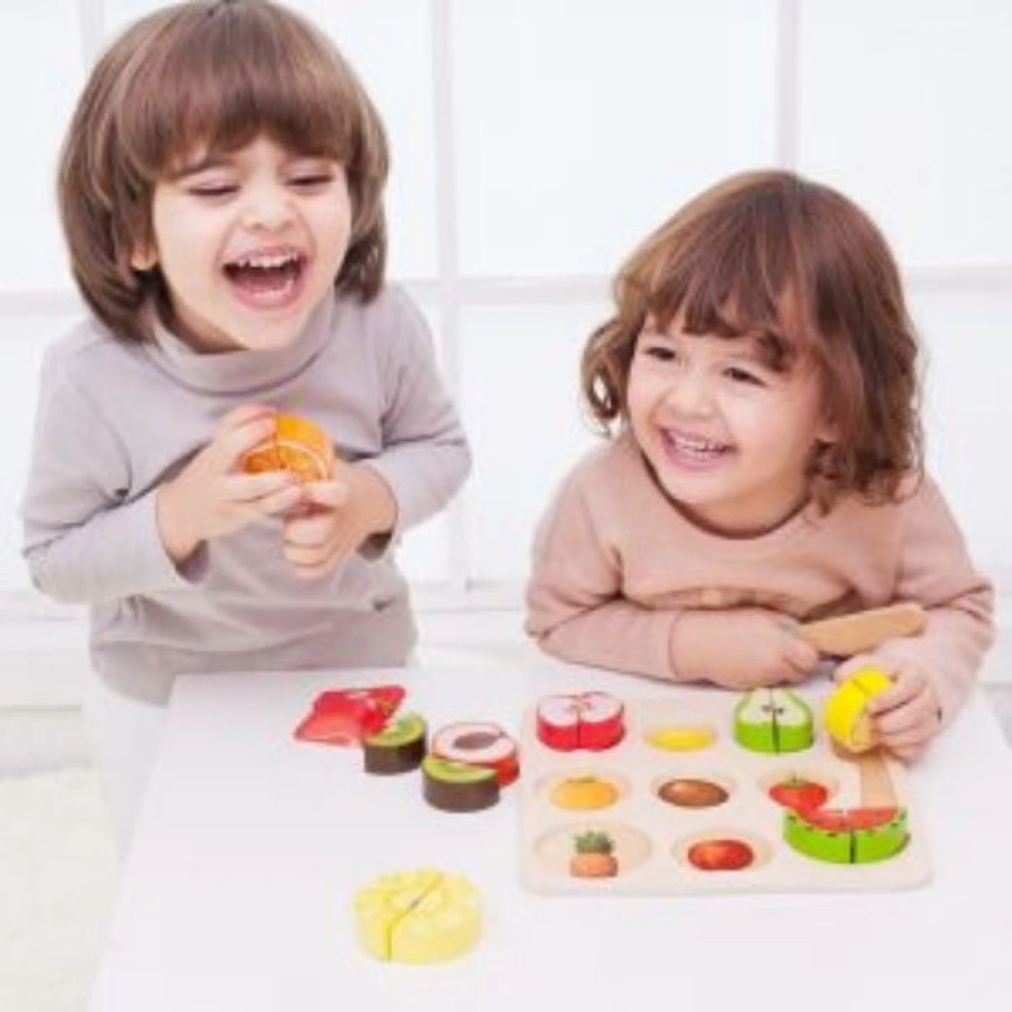 Classic World Cutting Fruit Puzzle