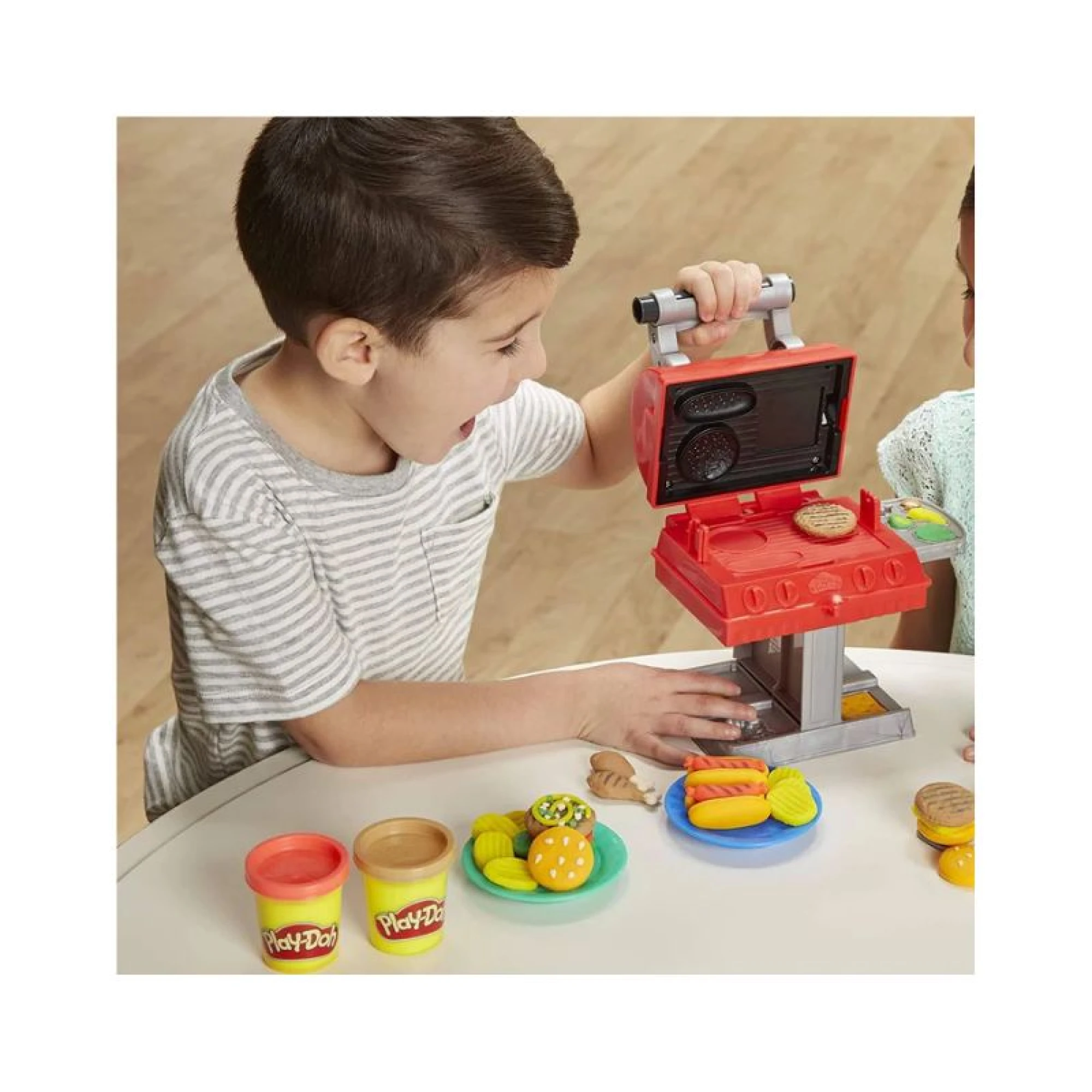 Play-Doh Kitchen Creations Grill 'n Stamp Playset