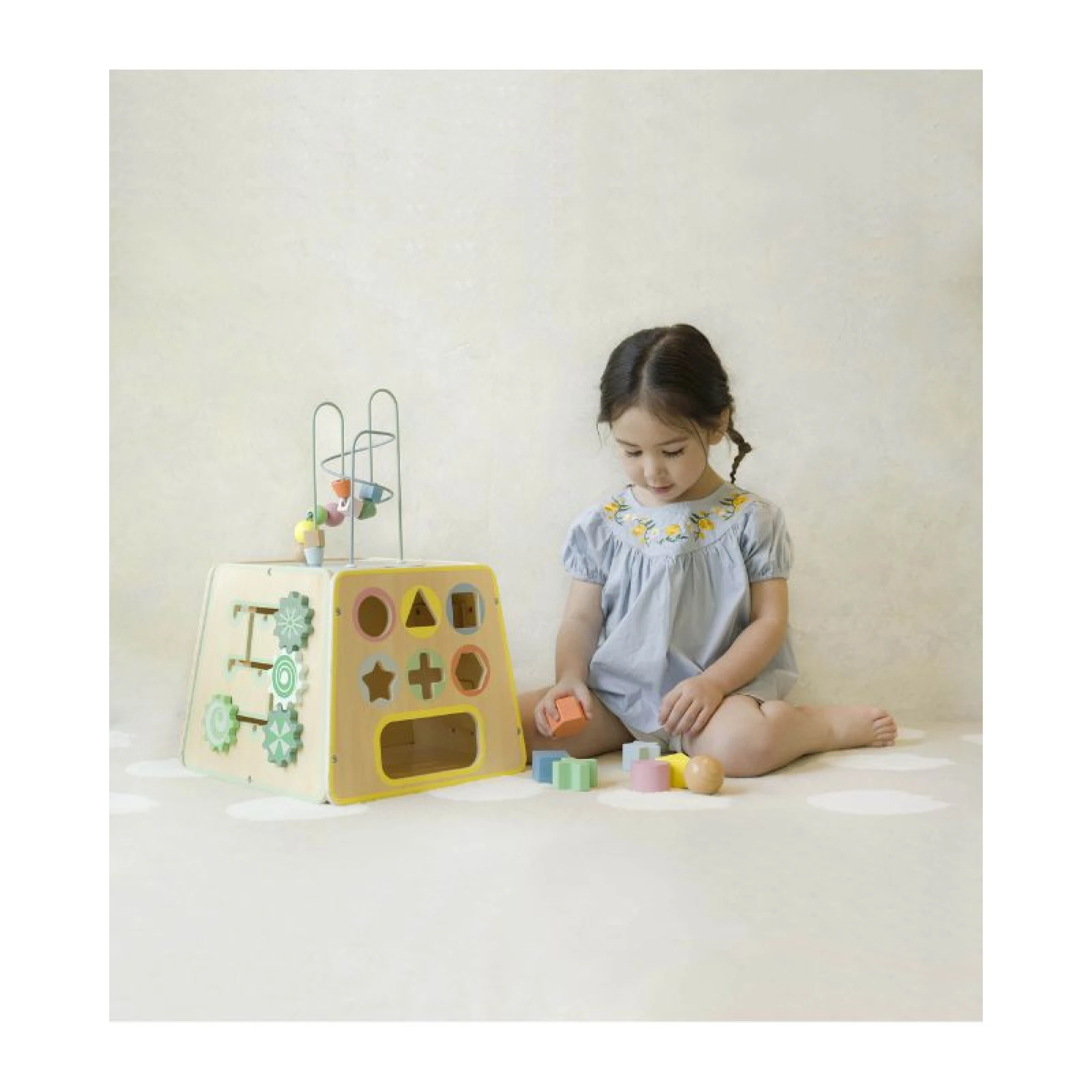 Classic World Toys Arty Activity Cube