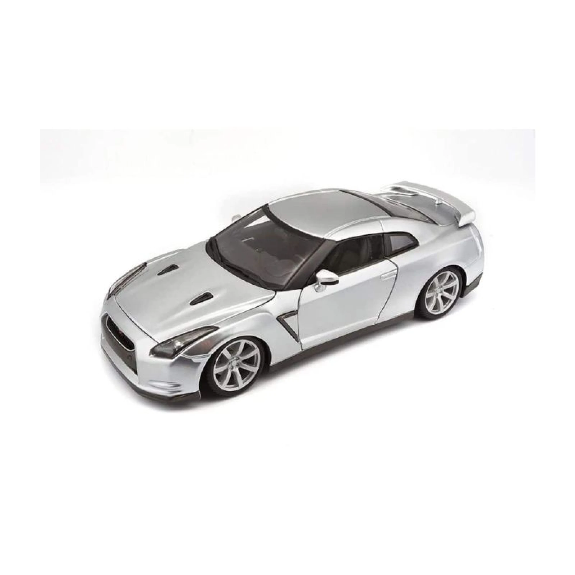 Bburago 2009 Nissan GT-R R35 Silver 1:18