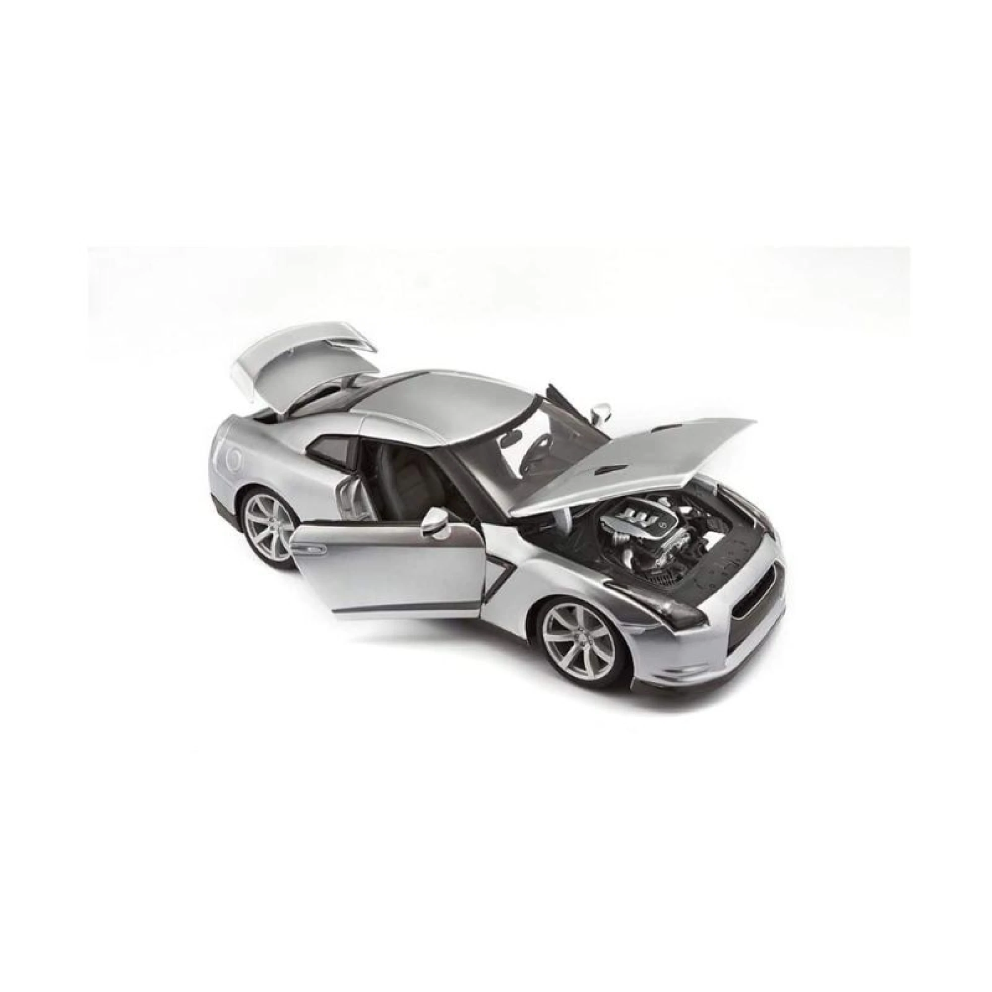 Bburago 2009 Nissan GT-R R35 Silver 1:18